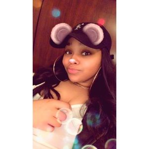 Meet your Posher, Destinee